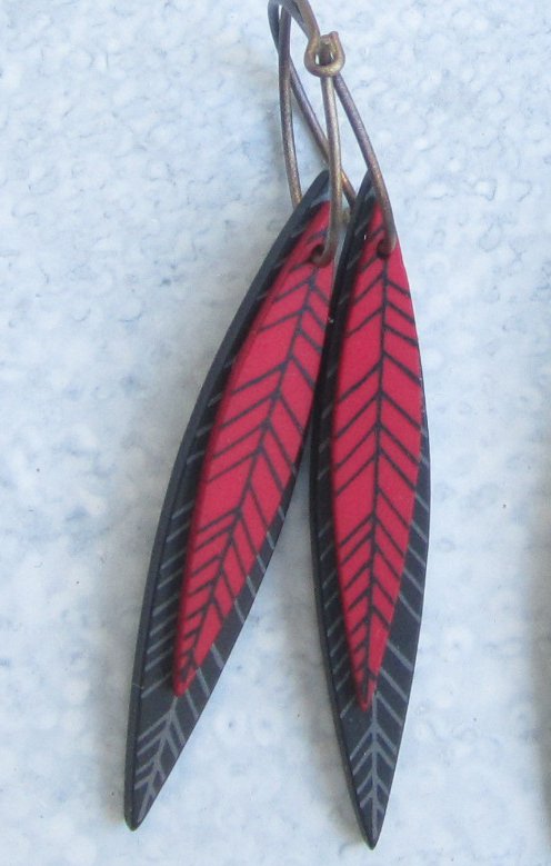 Bambu Svart röd - k-form